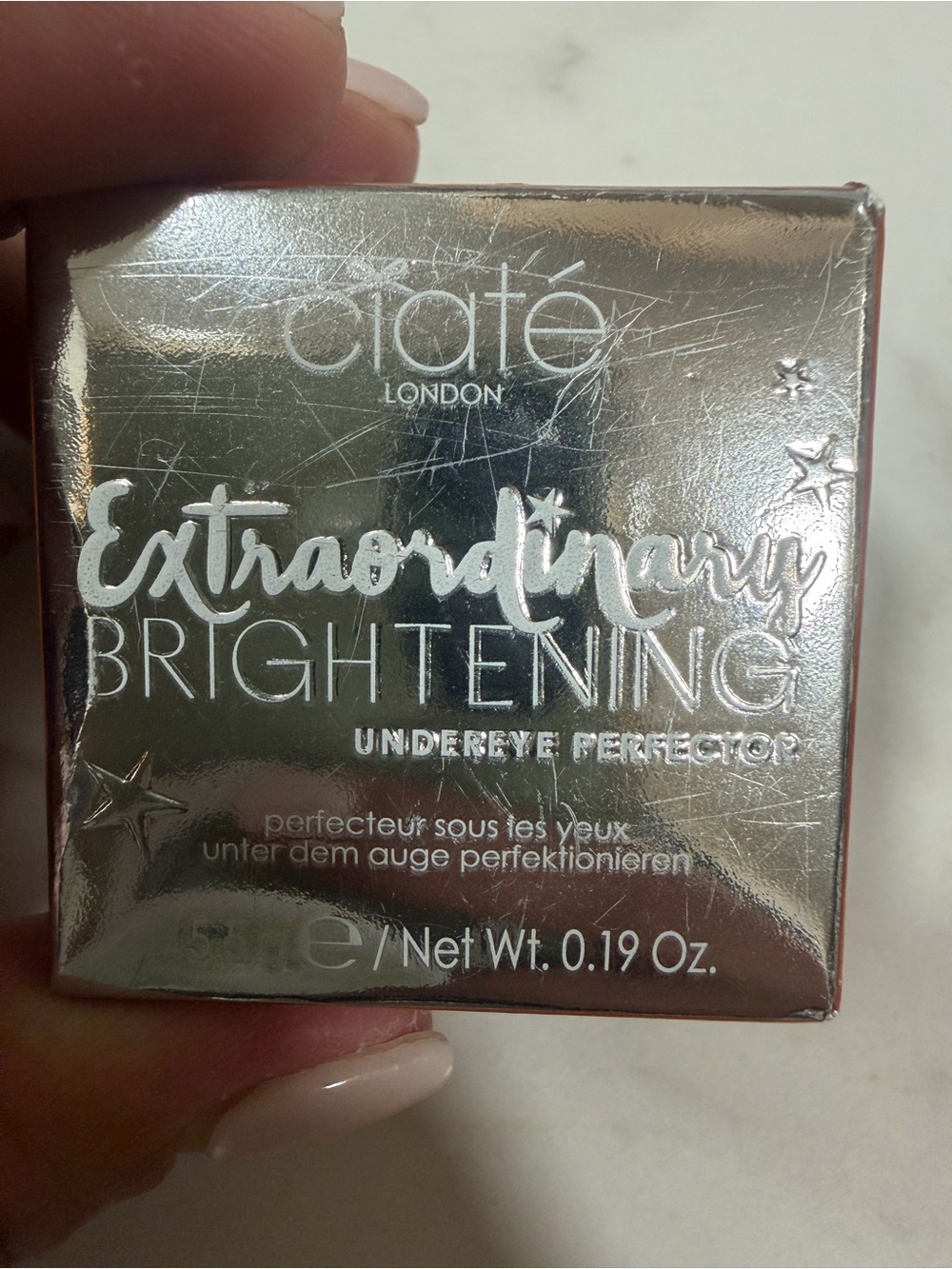 London Extraordinary Brightening Undereye Perfector in the shade Deep